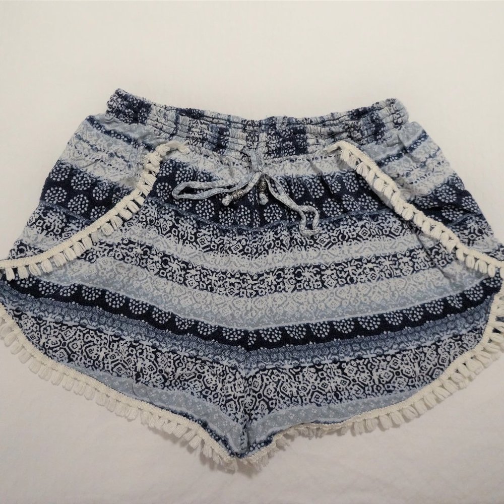 Abercrombie and Fitch patterned tassle shorts